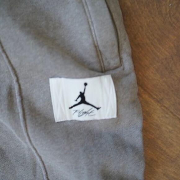 Nike Air Jordan Cropped Fleece Hoodie & Sweatpants Gray Womens Size Medium - Picture 8 of 10
